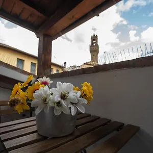https://tinas-apartment.it-tuscanyhotel.com